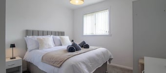 Niven Nook - 3 Bedroom House, Kilmarnock