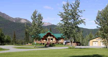 Secluded Rustic Wilderness Lodge & Cabin Retreat with Private Lake, Sauna & Adventure Trails near Tok, Alaska