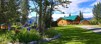 Secluded Rustic Wilderness Lodge & Cabin Retreat with Private Lake, Sauna & Adventure Trails near Tok, Alaska
