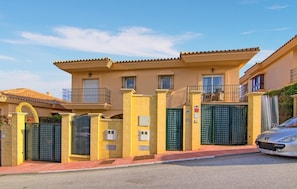 Exterior - Awesome home in Mijas with swimming pool (Mijas)