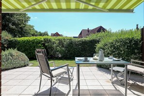 Outdoor dining - Vrbo Property (Cuxhaven)