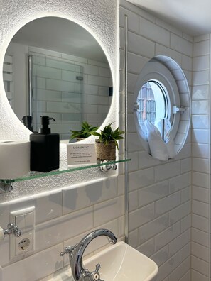 Bathroom - Vrbo Property (Sierksdorf)