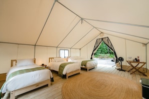 1 bedroom, bed sheets