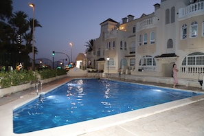 Pool - Playa de los Locos Beach Apartment, Torrevieja (Torrevieja)