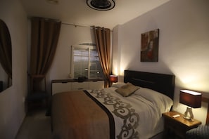 Iron/ironing board, Internet, bed sheets - Playa de los Locos Beach Apartment, Torrevieja (Torrevieja)