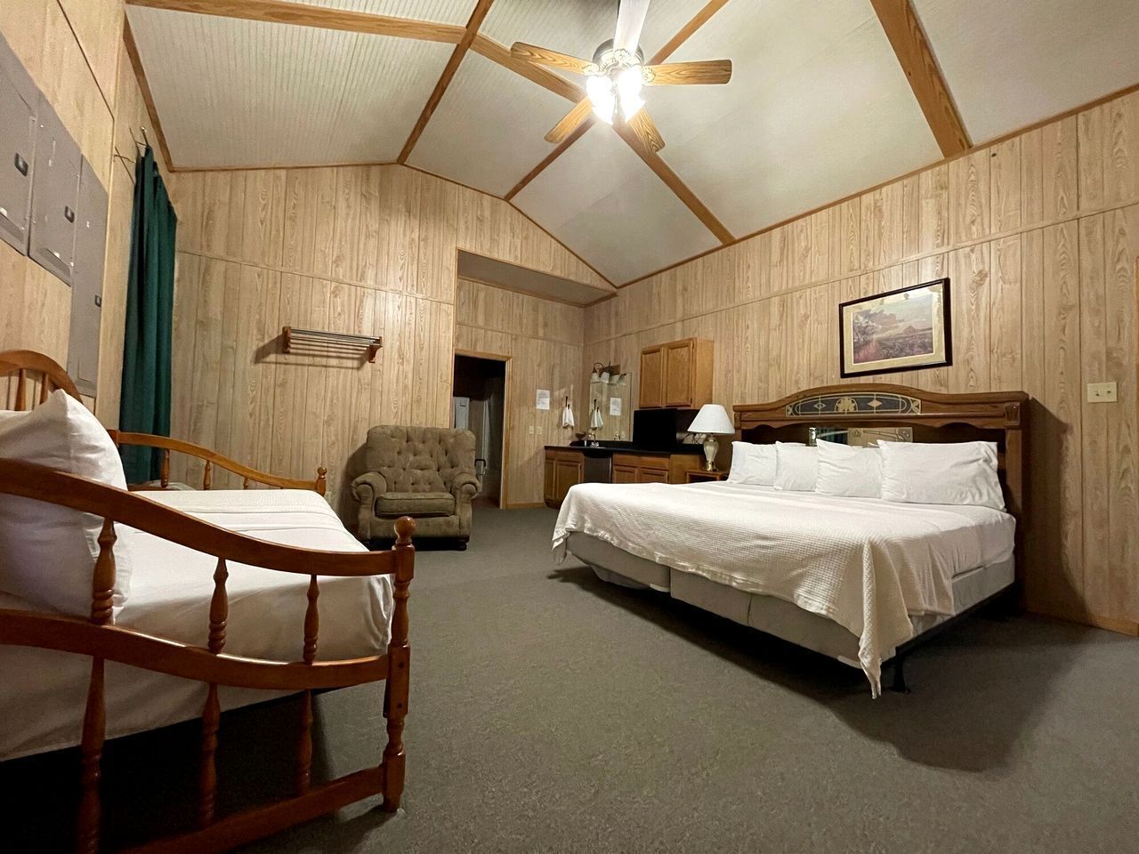 8 quartos, Wi-Fi, roupa de cama