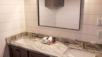 Towels, soap, shampoo, toilet paper