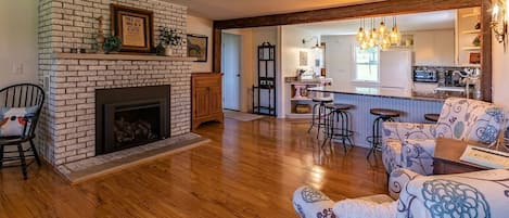 TV, fireplace, DVD player
