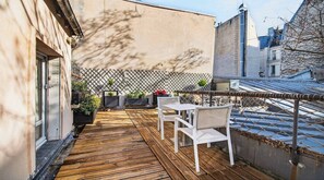 Outdoor dining - Luxury Paris Penthouse with Panoramic Rooftop Views | Saint-Germain (Paris)