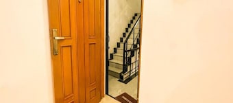 Aishwaryam Hotel and Service Apartments