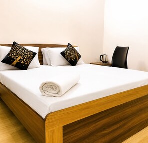 Room - AISHWARYAM HOTELS AND SERVICE APARTMENTS (Madurai)