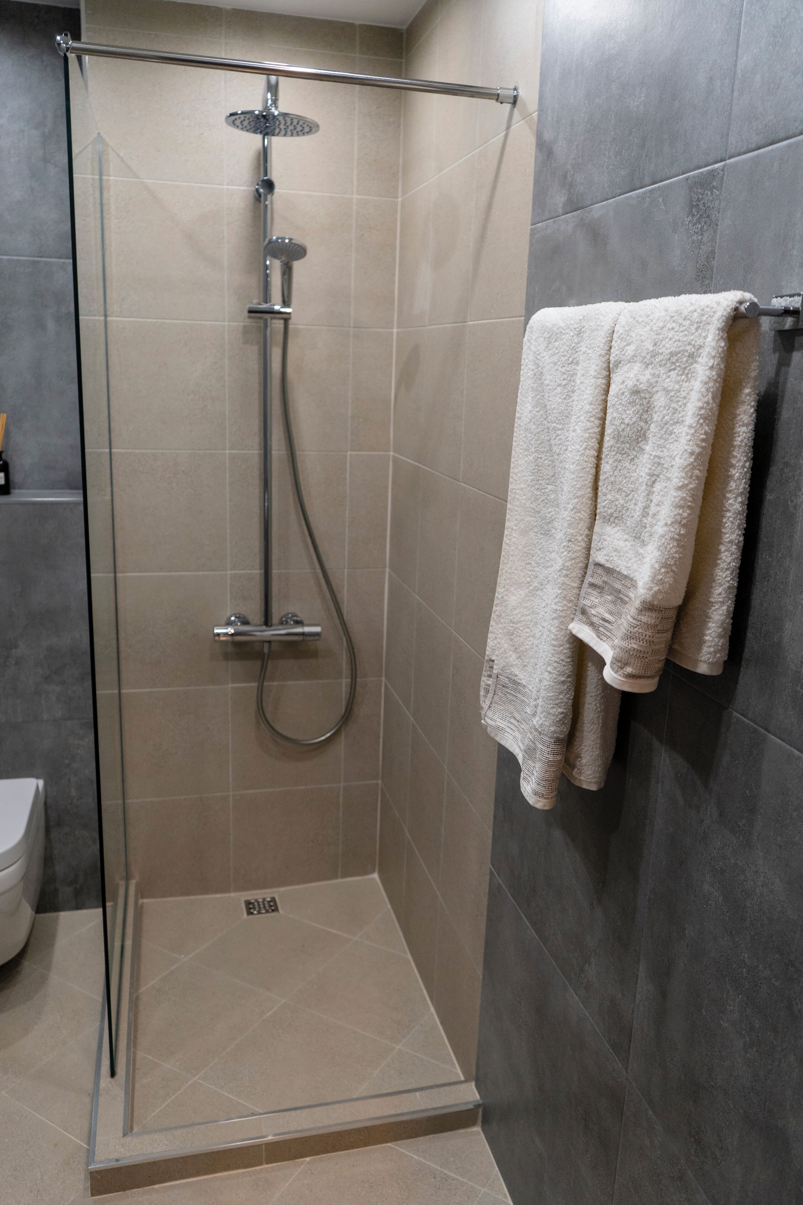 Apartamento, balcón | Baño