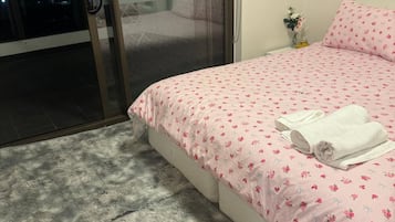 2 bedrooms, iron/ironing board, WiFi, bed sheets