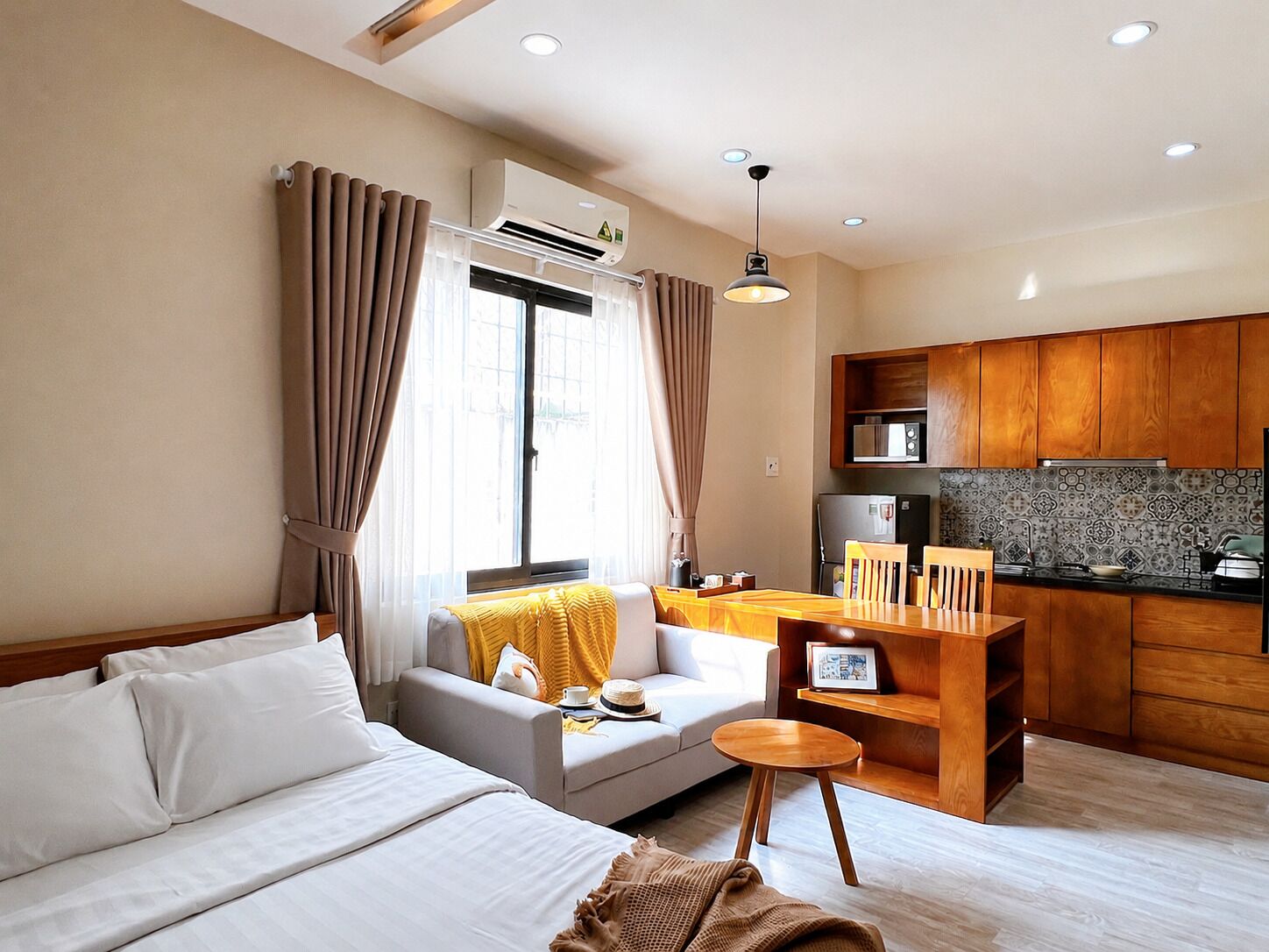 Minibar, in-room safe, individually decorated, individually furnished
