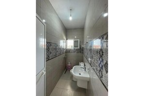 Bathroom - Vrbo Property (Ghar El Melh)