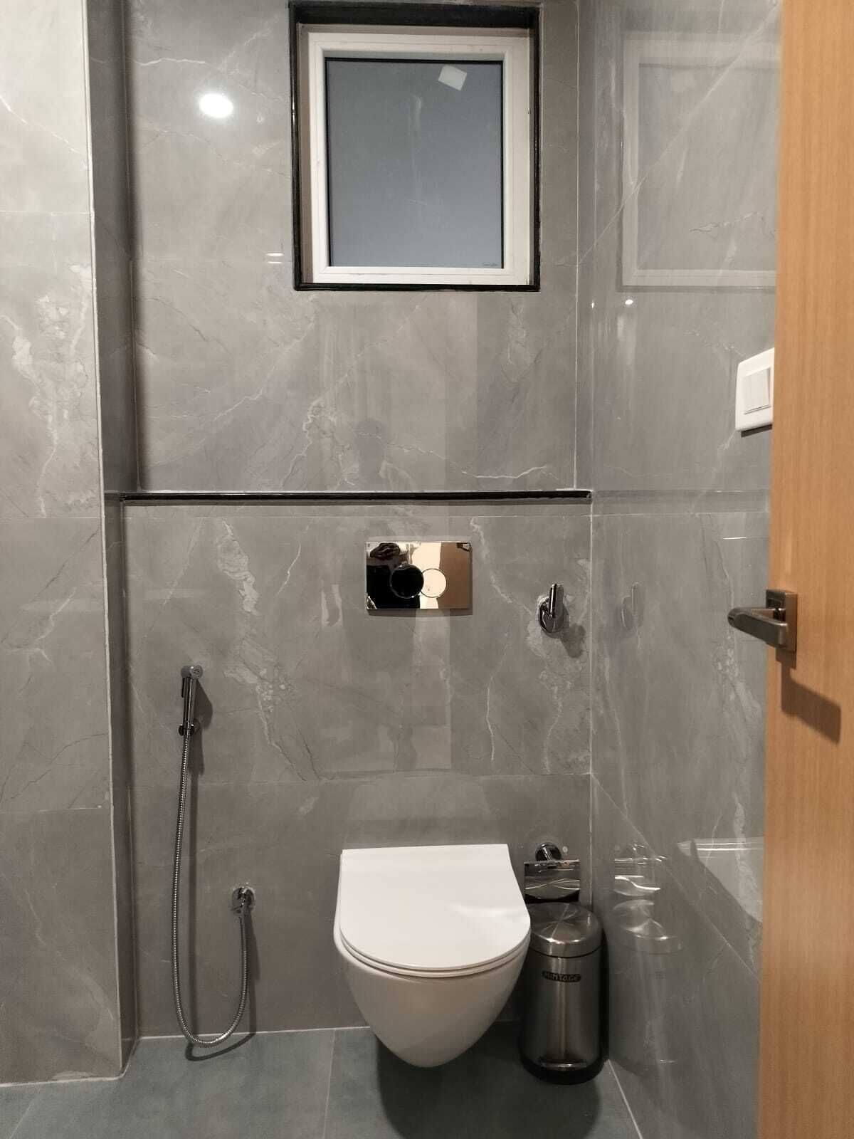 Deluxe Room | Bathroom | Combined shower/bathtub, towels