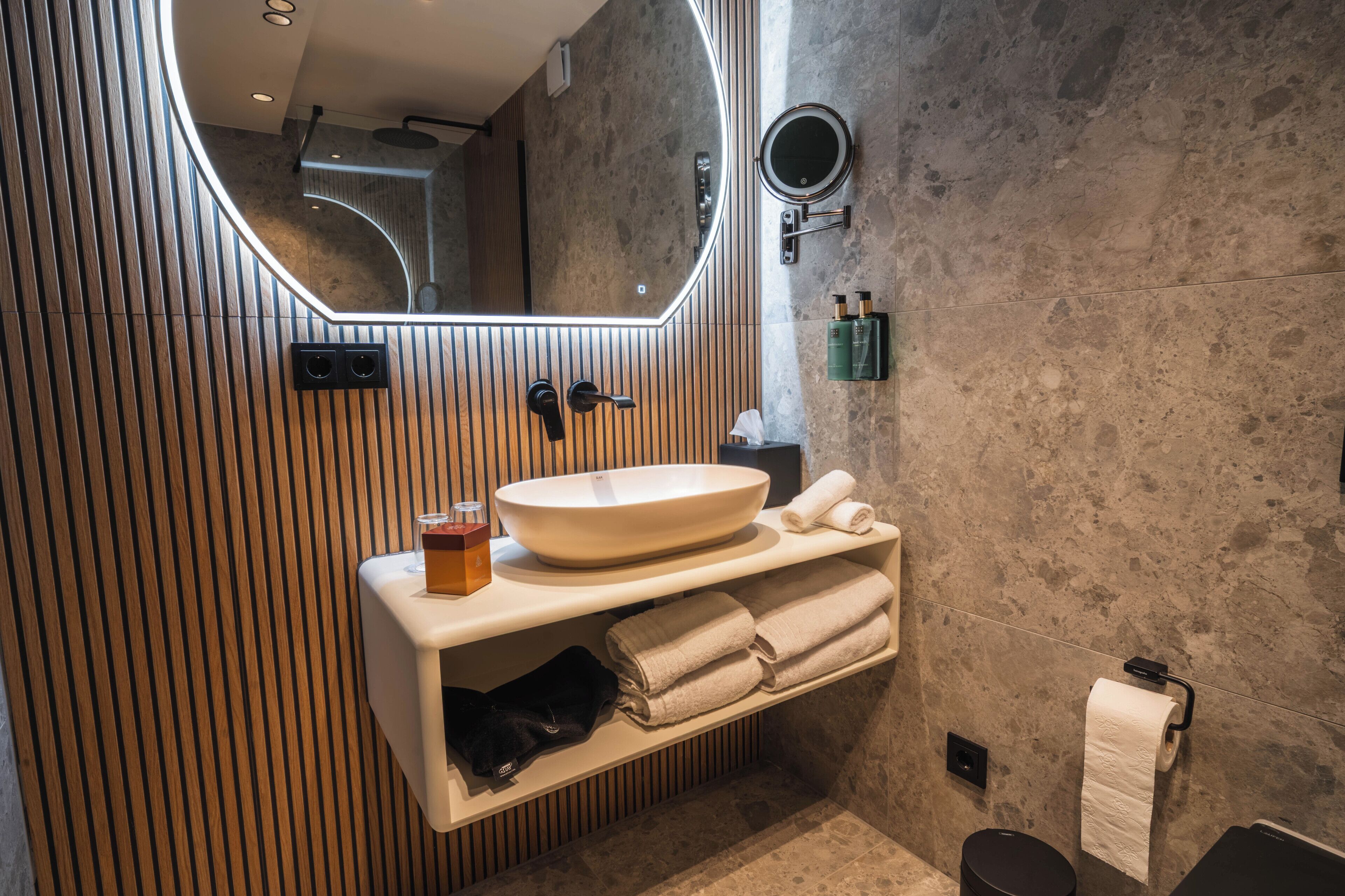 Junior Suite, 1 King Bed with Sofa bed, Courtyard Area | Bathroom | Shower, free toiletries, hair dryer, slippers