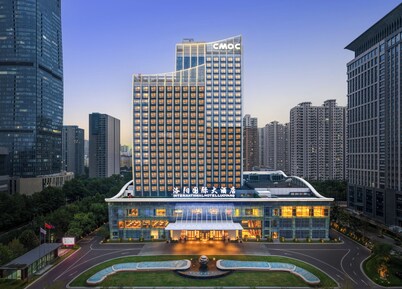 International Hotel LuoYang