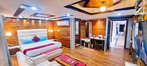 Habitación doble de lujo | Escritorio, espacio para trabajar con laptop y wifi 