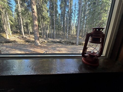 Historic Cozy Off-Grid Cabin with Creekside Steam Sauna near Log Cabin Creek, Tok, Alaska