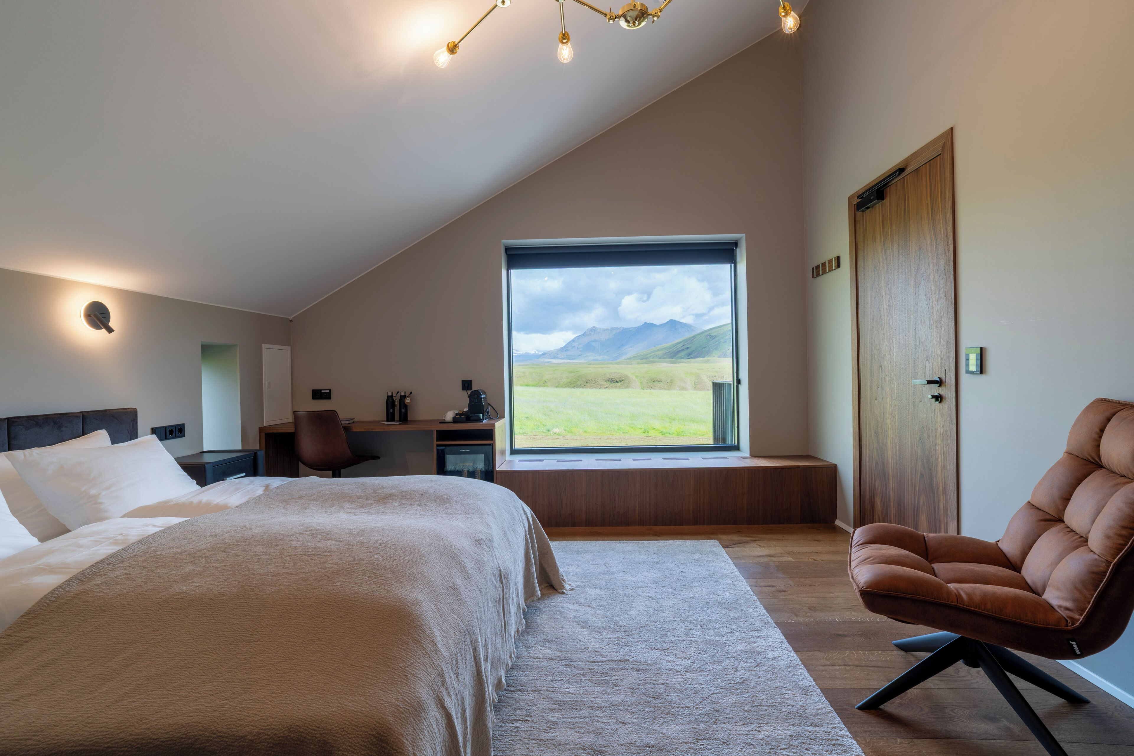Deluxe Double Room, Garden View | Desk, laptop workspace, iron/ironing board, free WiFi