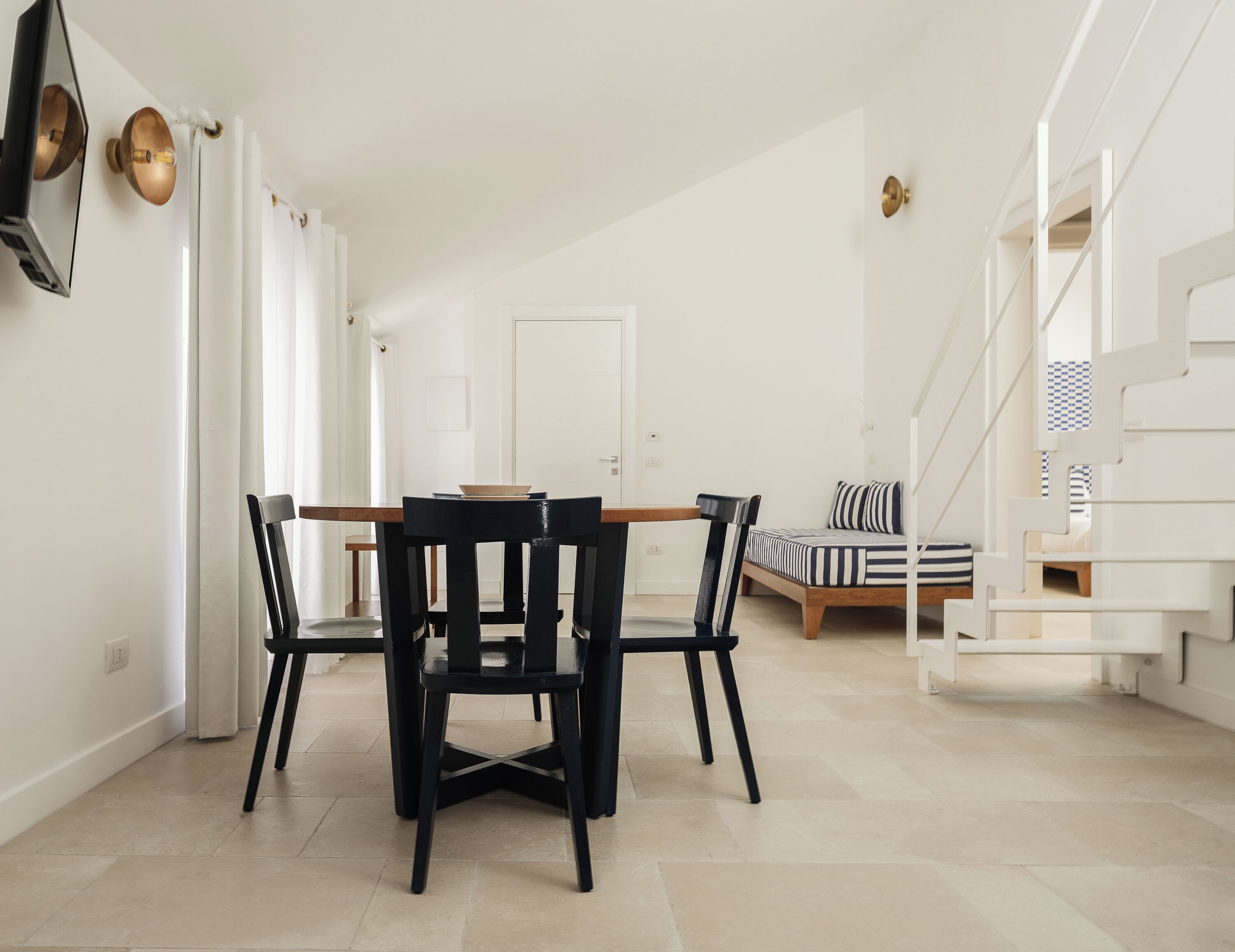 Comfort Apartment, City View | Living area