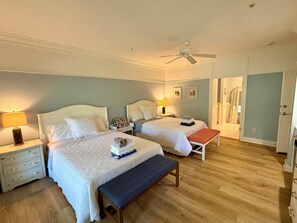 Room - 2Bed/2Bath villa on Daufuskie - Steps from the beach, with a screened-in porch! (Daufuskie Island)
