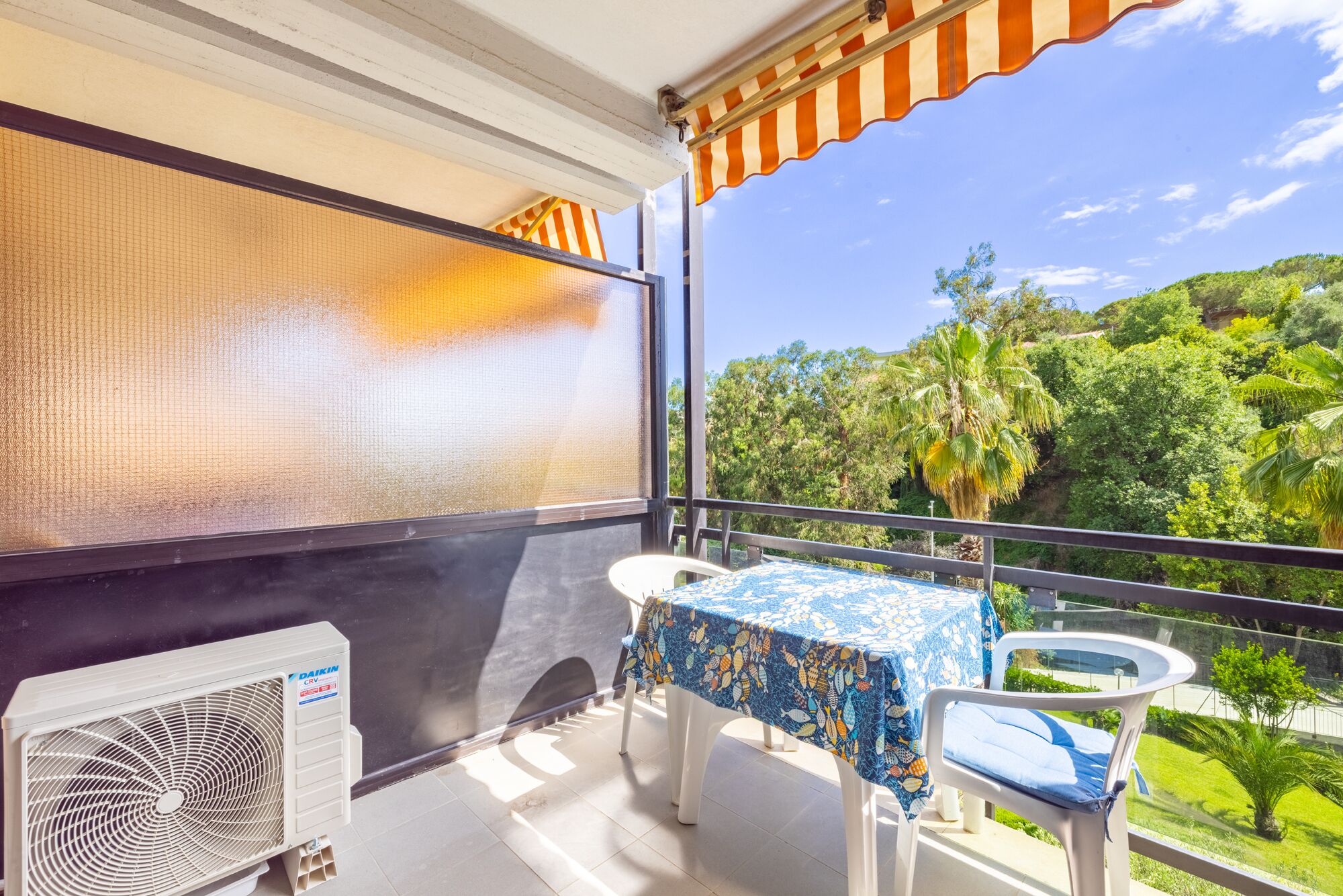 Studio | Outdoor dining