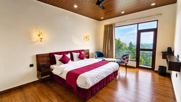 Ropa de cama de alta calidad y minibar con artículos gratuitos