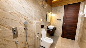 Deluxe Double Room, Balcony, Mountain View | Bathroom | Shower, towels, soap, shampoo - Dharamshila Retreat (Chakrata)