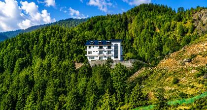 Dharamshila Retreat