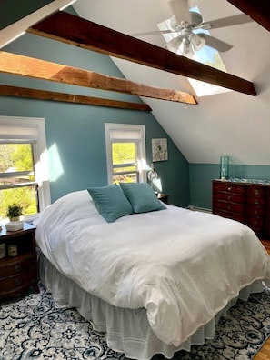 Room - Stay in a Private Ensuite at a Historic Colonial Guest House in Voluntown, Connecticut (Voluntown)
