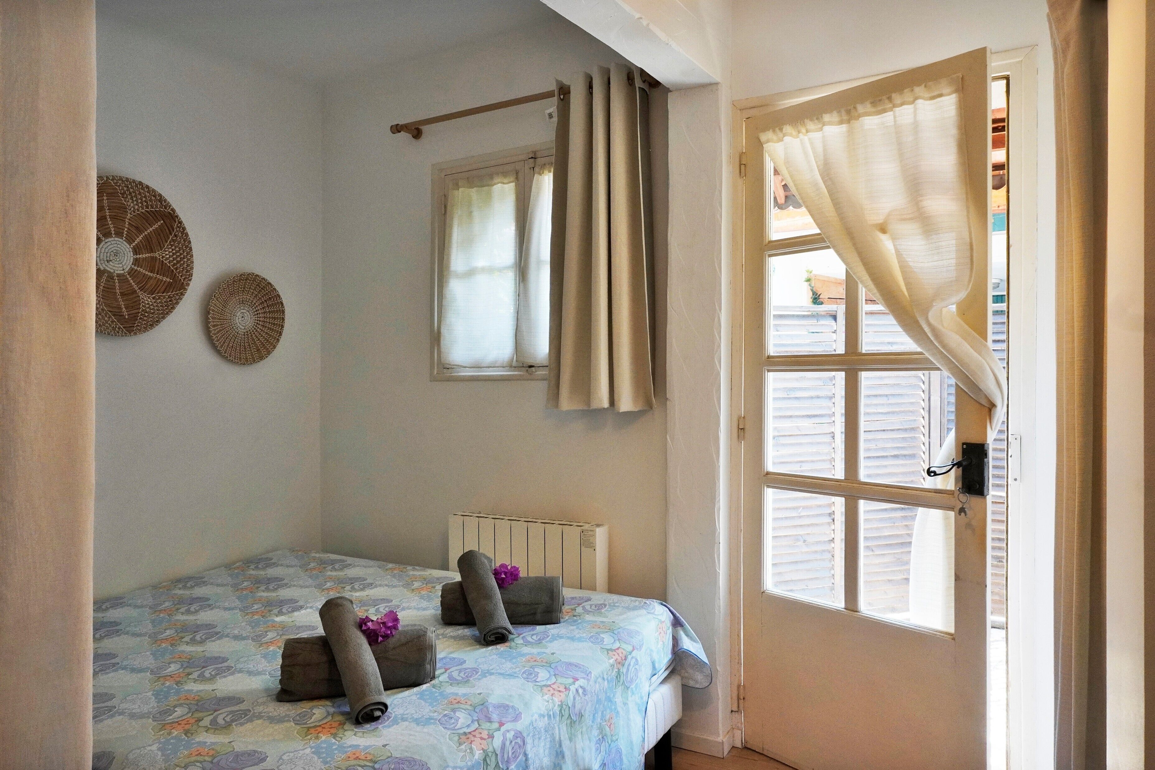 Desk, iron/ironing board, free WiFi