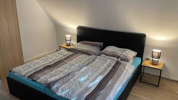 4 Schlafzimmer, Bügeleisen/Bügelbrett, WLAN, Bettwäsche