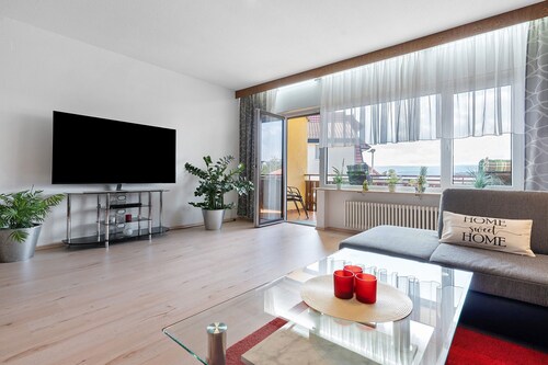 Apartment 'La Luna' with Shared Garden, Balcony, and Wi-Fi