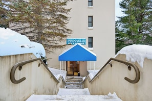 Exterior - Pinnacle B09 Condo | Pool, Hot Tub | Golf Nearby (Killington)
