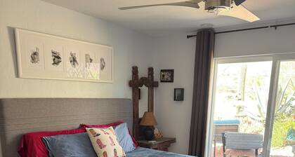 Serene 1-bedroom attached casita with AC in the Catalina Foothills of Tucson.