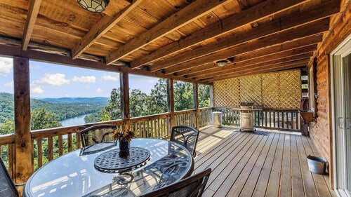 Hot Tub, Pool Table, Sunset Views