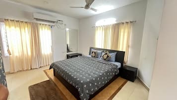 In-room safe, desk, laptop workspace, blackout curtains