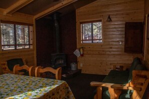 Dining - Cabin #5 (Flagstaff)