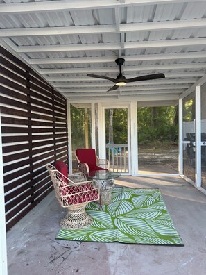 Terrace/patio - Nature Coast Cottage Retreat (Homosassa)