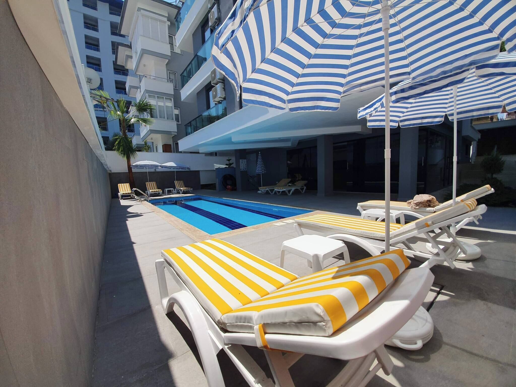 Apartamento, 1 habitación, balcón | Piscina | Una piscina al aire libre