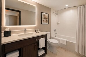 Economy Room | Bathroom - Downtown Ellison Suites (Toronto)
