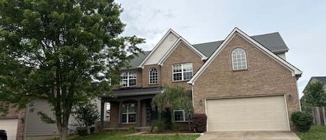 House | 6 bedrooms