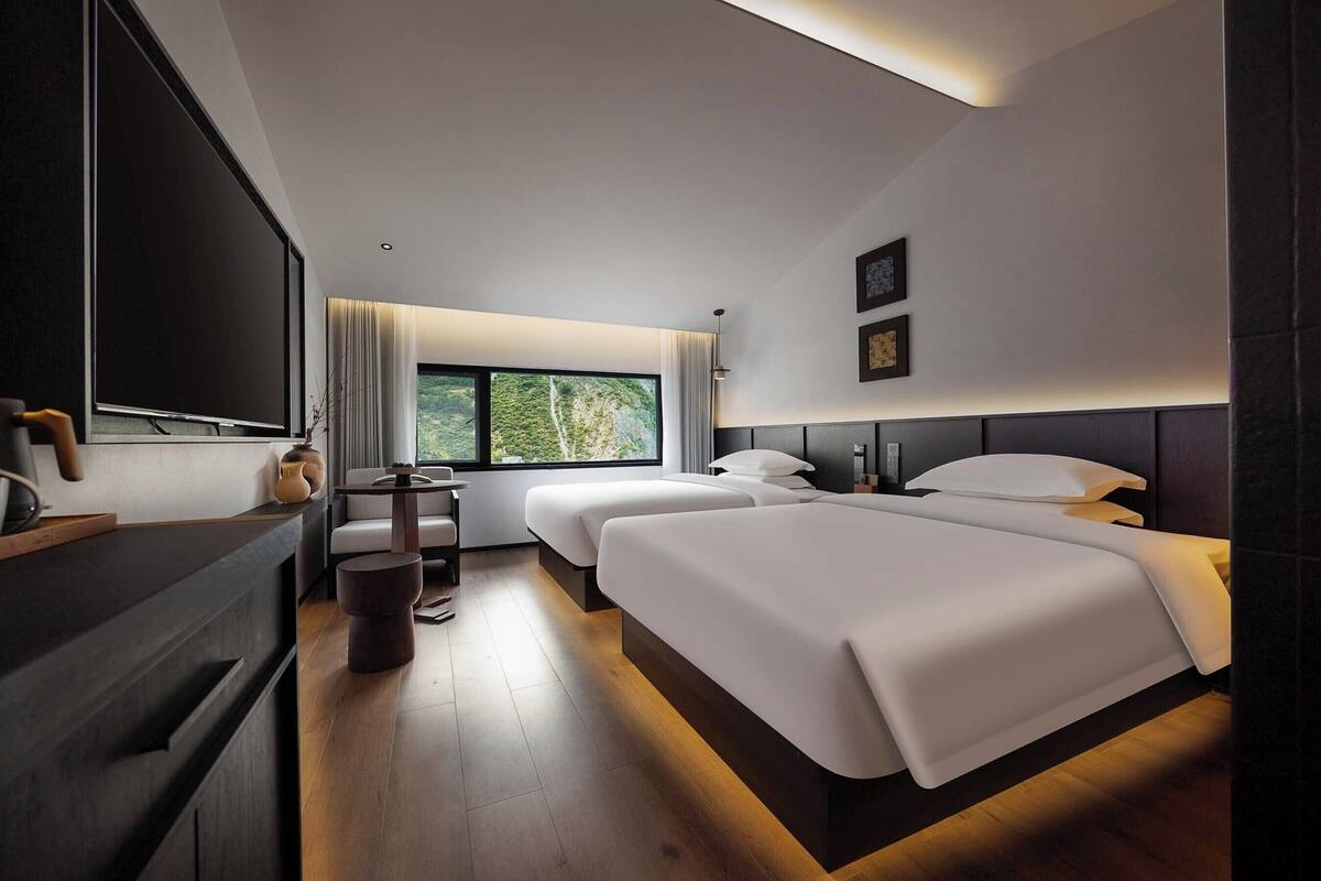 Luxury Twin Room