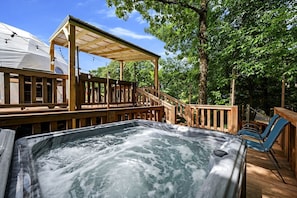 Bain à remous extérieur
