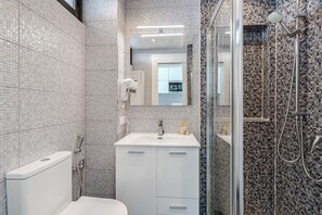 Bathroom - Vacation Studio 'Luxury  Costa Adeje' with Shared Pool, Balcony and Wi-Fi (Costa Adeje)