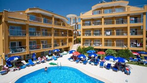 Seasonal outdoor pool - Begonvil Apart Hotel (Antalya)
