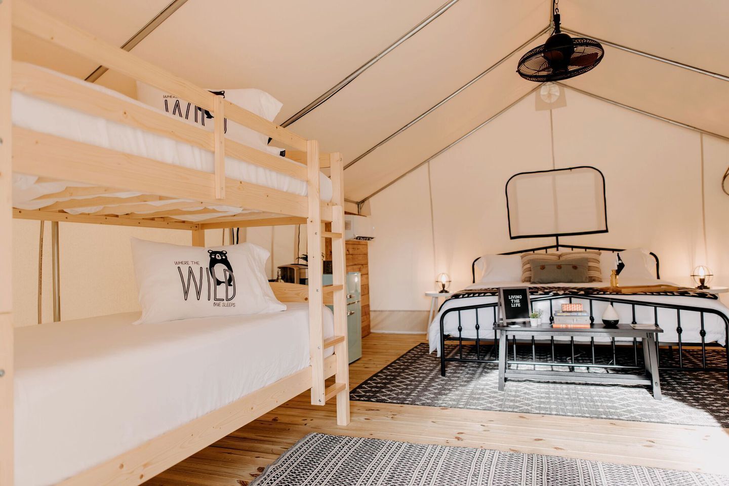 1 dormitorio y ropa de cama
