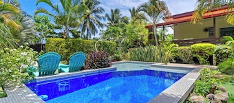 Modern Villa With Pool Garden